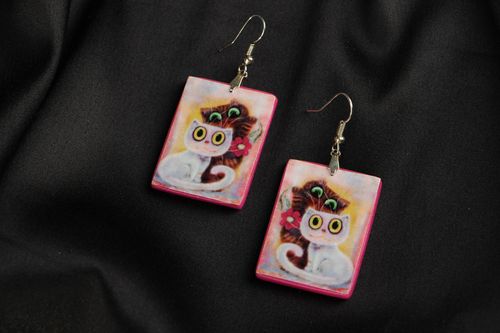 Plastic earrings with kittens - MADEheart.com
