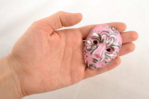 Maschera in argilla fatta a mano elemento decorativo dautore originale - MADEheart.com