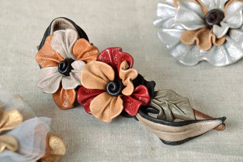 Hair Pin with Flowers Made of Leather - MADEheart.com