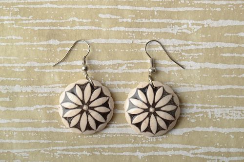 Boucles doreilles artisanales avec peinture démaux - MADEheart.com