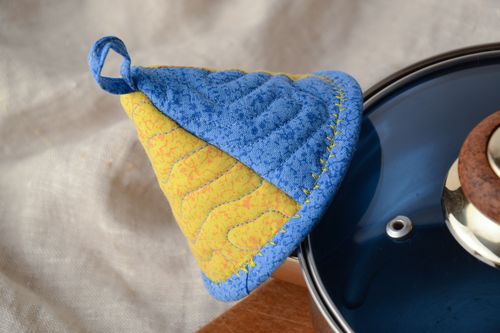 Manique en tissu de cuisine avec boucle faite main originale bleu jaune - MADEheart.com