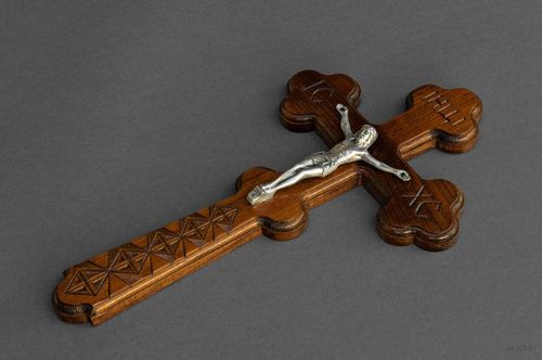 Деревянный настенный крест  - MADEheart.com