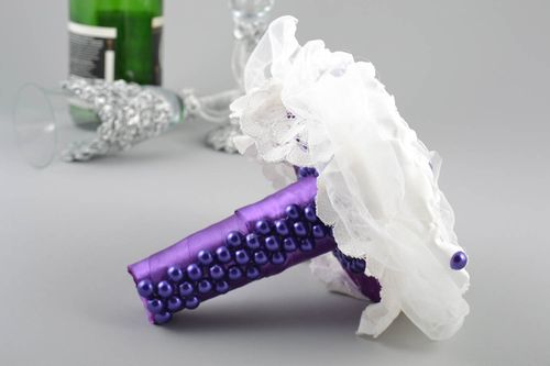 Schöner origineller weißer handmade Brautstrauß aus Stoff für Dekoration - MADEheart.com