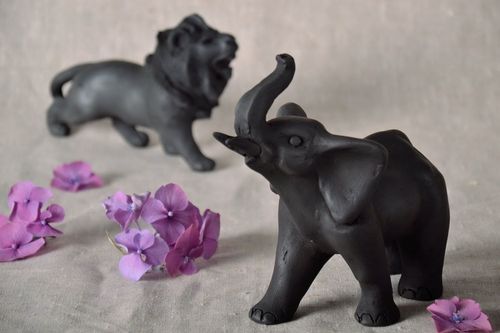 Estatueta de cerâmica em forma de um elefante - MADEheart.com
