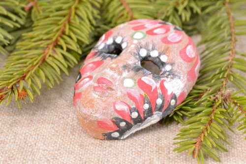 Maschera in argilla fatta a mano elemento decorativo dautore originale - MADEheart.com
