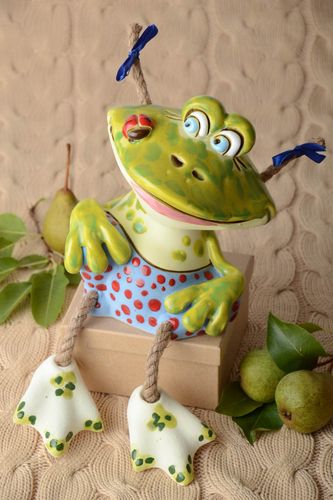 Hucha de cerámica hecha a mano elemento decorativo alcancía decorada Rana - MADEheart.com