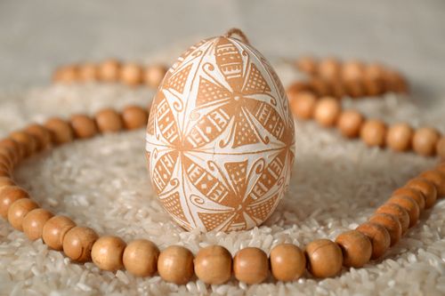 Huevo decorativo de Pascua - MADEheart.com