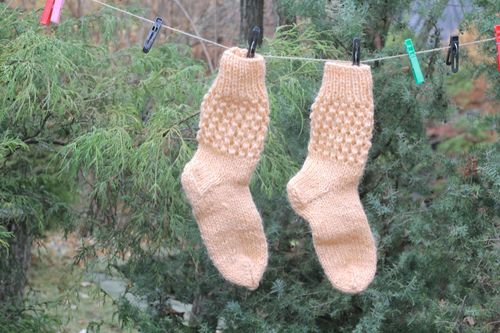 Homemade woolen socks Pink - MADEheart.com