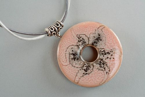 Pendant Pink Lily - MADEheart.com