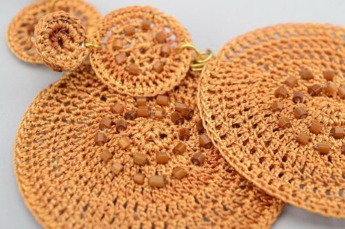 Crocheted earrings with spanish beads - MADEheart.com