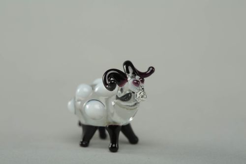 Originelle Figurine aus Glas Lamm - MADEheart.com