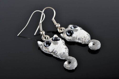 Boucles doreilles pendantes Bijou fait main lémures design Cadeau femme - MADEheart.com