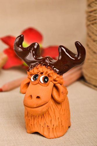 Cervo in ceramica fatto a mano figurina in terracotta souvenir originale - MADEheart.com
