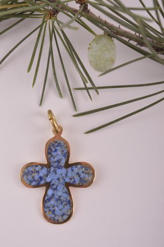 Pendentif croix Bijou fait main en pierres naturelles bleues Cadeau original - MADEheart.com