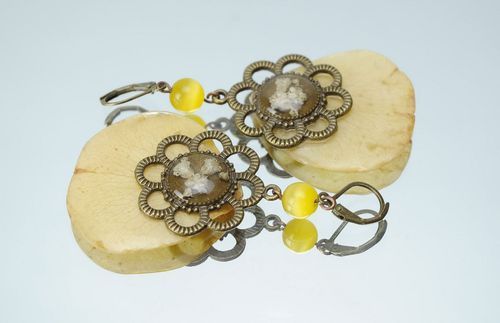 Earrings with rose petals and gypsophila - MADEheart.com