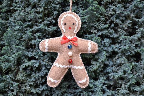 Soft gingerbread man - MADEheart.com