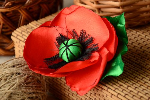 Fermaglio per capelli fatto a mano di nastro accessori da donna papavero - MADEheart.com