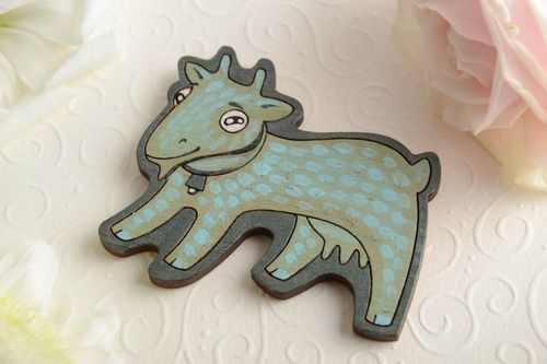 Aimant frigo artisanal fait main en bois avec peinture Chèvre décoration cuisine - MADEheart.com