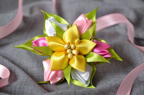 Hairpin with flowers Bouquet - MADEheart.com