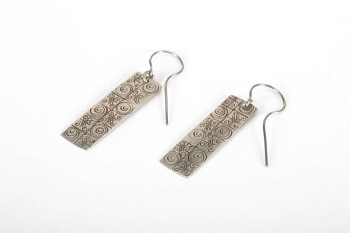 Stamped earrings made of melchior - MADEheart.com