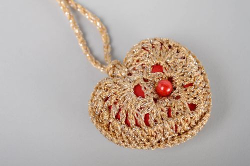 Crochet interior pendant in the shape of heart - MADEheart.com