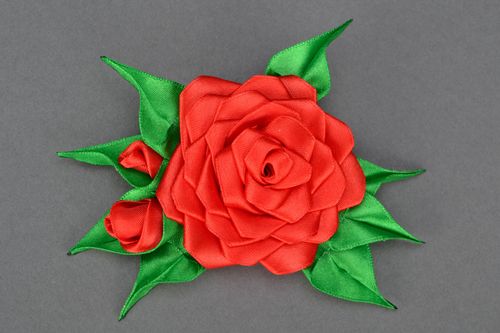 Broche en rubans de satin originale faite main Rose rouge - MADEheart.com