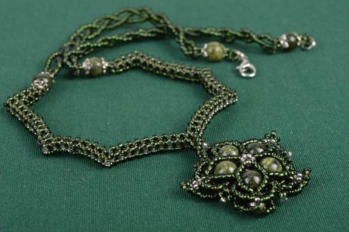 Girocollo con perline e pietre dure fatto a mano collana originale da donna - MADEheart.com