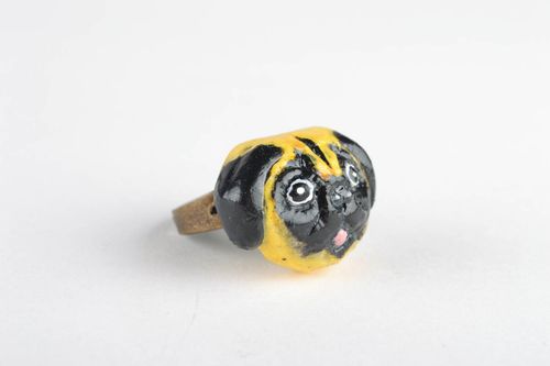 Homemade plastic ring Pug - MADEheart.com