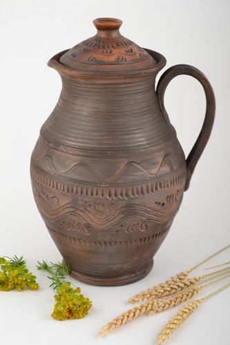 60 oz ceramic dark brown water pitcher with handle and lid 2,5 lb - MADEheart.com