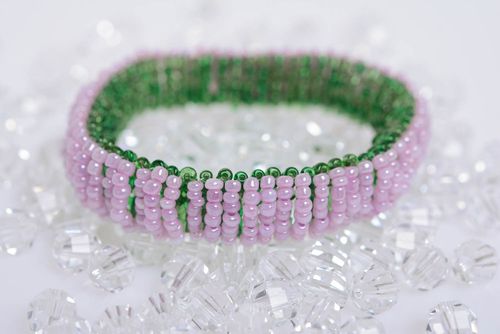 Bracelet fait main vert et lavande en perles de rocaille tressé bijou femme - MADEheart.com