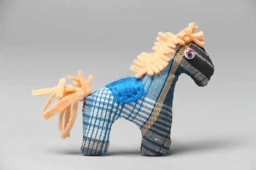 Cavallo carino fatto a mano pupazzo di peluche giocattolo simpatico da bambini - MADEheart.com