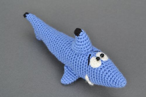 Brinquedo de malha feito à mão Tubarão - MADEheart.com