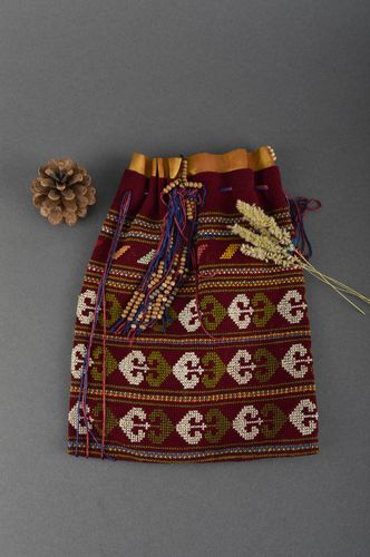 Mochila hecha a mano de cañamazo y raso regalo original bandolera mujer - MADEheart.com