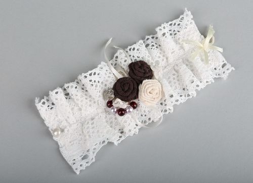 Lace cuff bracelet with roses - MADEheart.com