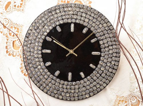 Handmade designer round fused glass wall clock for home decor - MADEheart.com