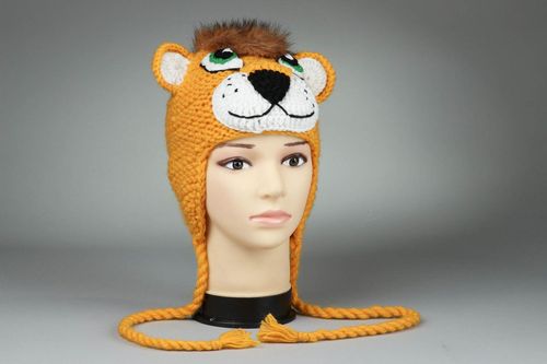 Handmade crocheted hat Lion - MADEheart.com