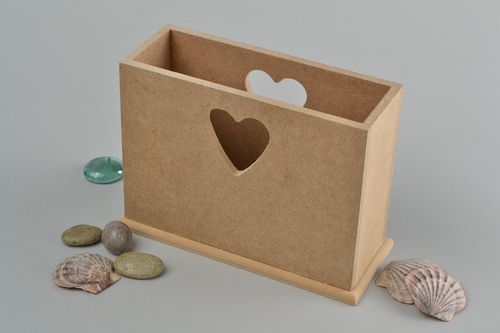 Semilavorato da portatovaglioli fatto a mano di legno da decorare a mani - MADEheart.com