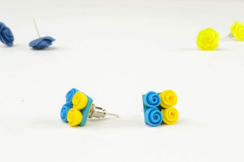 Boucles doreilles clous en pâte polymère faites main - MADEheart.com