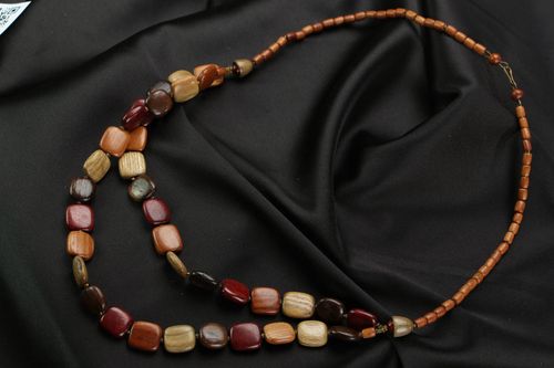 Beaded necklace in brown color - MADEheart.com