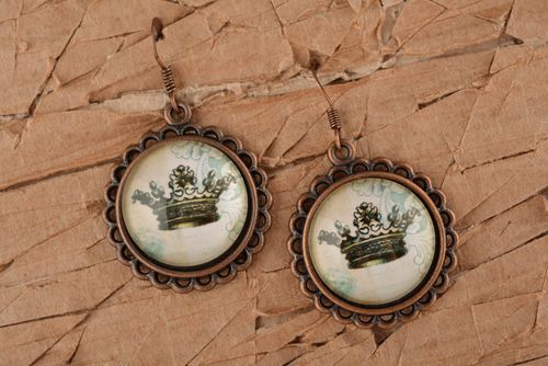 Beautiful handmade glass earrings metal jewelry designs fashion accessories - MADEheart.com