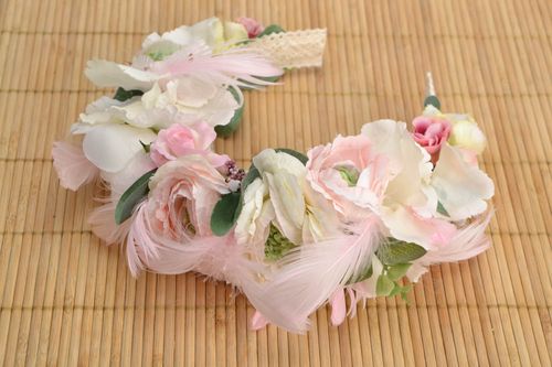 Headband with artificial flowers and feathers - MADEheart.com