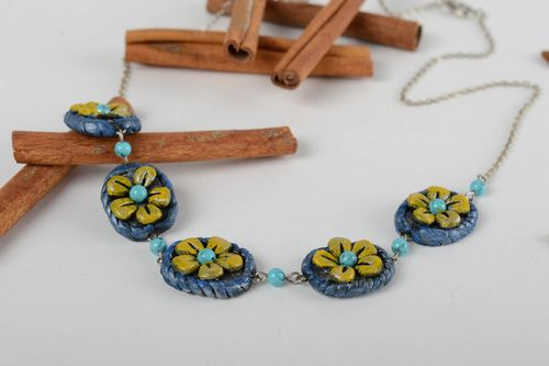Handmade stylish necklace plastic designer pendant elegant stylish necklace - MADEheart.com
