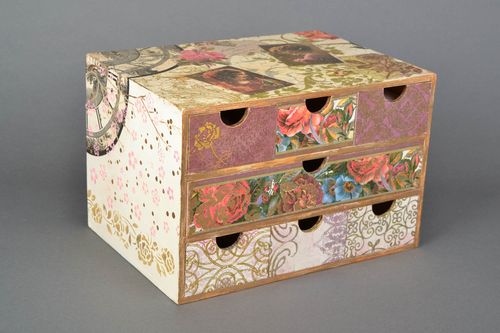 Mini commode à bijoux en bois technique de serviettage faite main - MADEheart.com