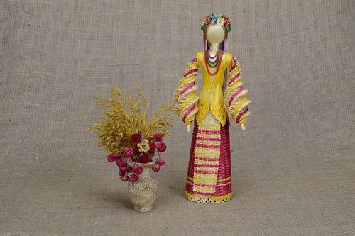 Straw figure Natalka - MADEheart.com