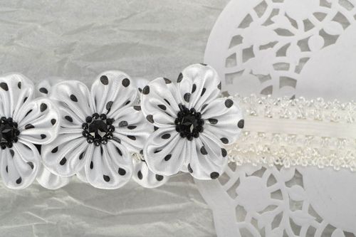 Grinalda para cabelo As flores em bolinhas - MADEheart.com