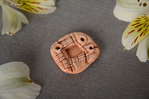 Fourniture de pendentif en argile fait main de style ethnique avec ornement - MADEheart.com