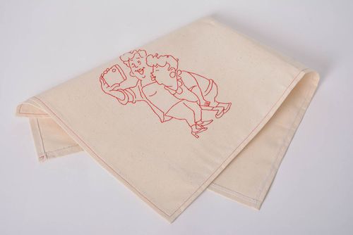 Оригинальное тканевое полотенце с ручной вышивкой из полульна хенд мейд - MADEheart.com