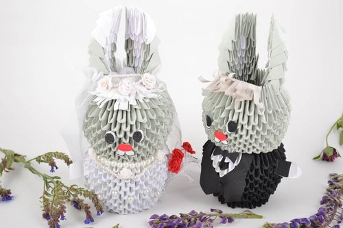 Figuras decorativas de papel artesanales liebres novios decoración para boda  - MADEheart.com