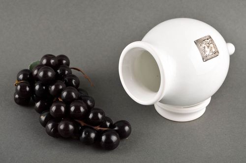 Cruche design faite main Objet de décoration blanc en céramique Déco maison - MADEheart.com