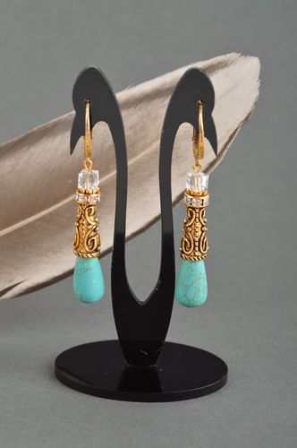 Boucles doreilles longues Bijou fait main en laiton et turquoise Cadeau femme - MADEheart.com